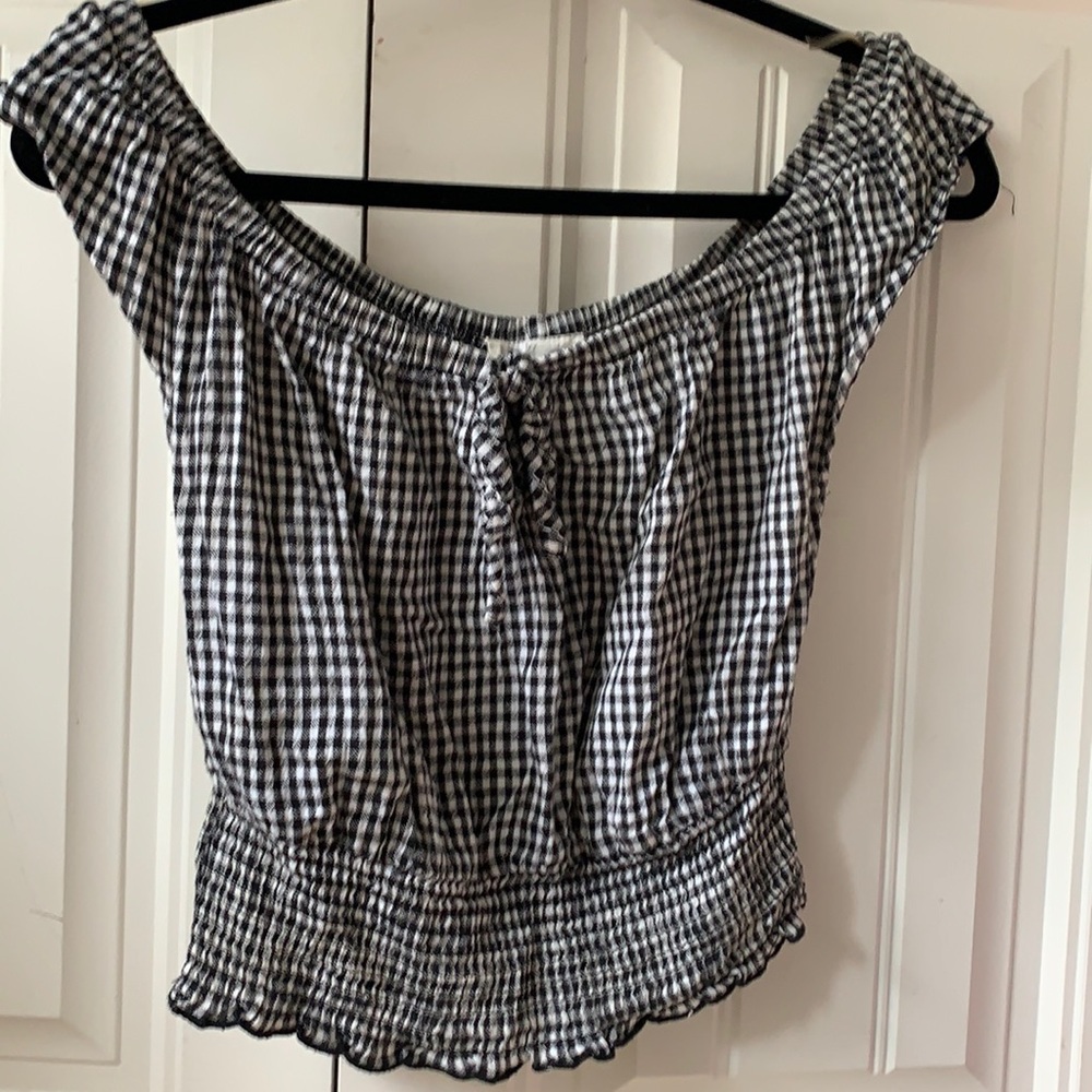 Tillyโs Off the shoulder shirt , checkered black and white